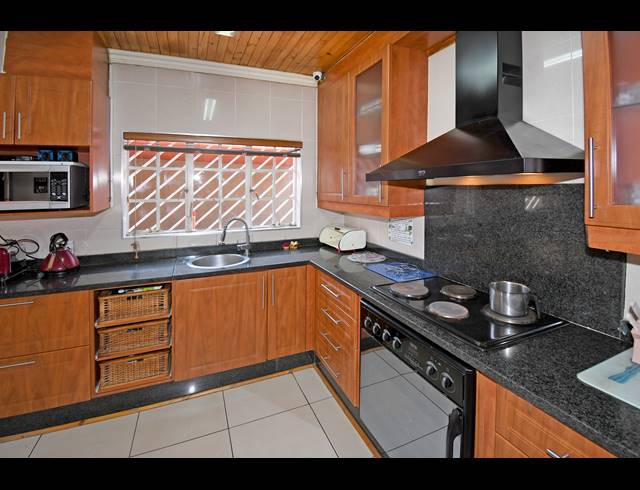 3 BEDROOM HOUSE FOR SALE IN CROSBY